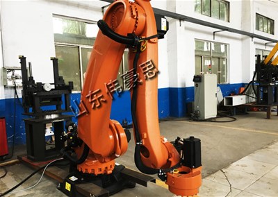 企業(yè)使用工業(yè)機(jī)器人可以提高安全系數(shù)，便于進(jìn)行管理