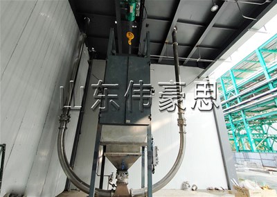 粉煤灰自動噸袋拆包機(jī)的功能特點