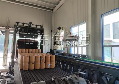 啤酒桶推進(jìn)式裝車機(jī) 全自動(dòng)裝車機(jī)客戶現(xiàn)場